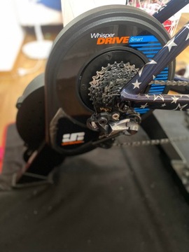 Беспроводной тренажер WhisperDrive Smart Zwift