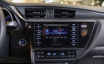 Toyota Auris II 2017 Toyota Auris Hybrid 135 Active 1.8 Hybryda 136KM, zdjęcie 21