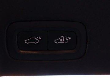 Volvo V90 II Kombi 2.0 D5 235KM 2017 Volvo V90 Cross Country D5 2.0 AWD, 231 KM, 4X4, zdjęcie 20