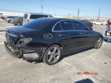 Mercedes Klasa E W213 2019 Mercedes-Benz Klasa E 2019r., E300 RWD, 2.0L 2.0 Benzyna 241KM, zdjęcie 5