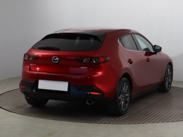 Mazda 3 IV Hatchback 2.0 Skyactiv-X 180KM 2019 Mazda 3 2.0 Skyactiv-X, Salon Polska, zdjęcie 4