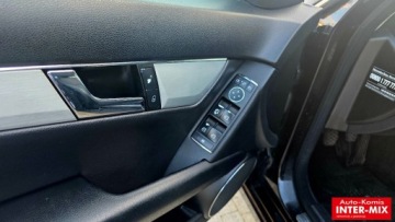 Mercedes Klasa C W204 Kombi T204 2.2 250 CDI BlueEFFICIENCY 204KM 2009 Mercedes-Benz Klasa C Mercedes C 250 CDI 2.1 Diesel 204KM, zdjęcie 28