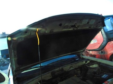 MAZDA TRIBUTE I KAPOTA KRYT MOTORU