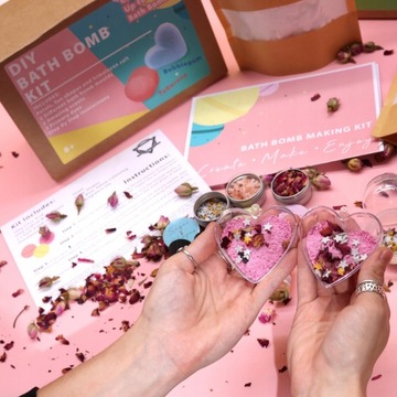 Набор для изготовления бомбочки для ванны — роза и жевательная резинка