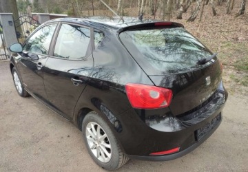 Seat Ibiza IV Hatchback 5d 1.4 MPI 85KM 2012 Seat Ibiza SEAT Ibiza IV Ibiza Reference 1.4 Benzyna 86KM, zdjęcie 2