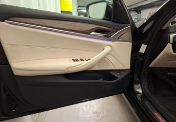 BMW Seria 5 G30-G31 Limuzyna 520d 190KM 2017 BMW Seria 5 520d xDrive 190 KM G30 2017 2.0 Diesel 190KM, zdjęcie 10