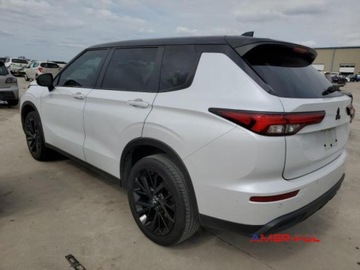 Mitsubishi Outlander III 2022 Mitsubishi Outlander 2022 r., 2.5L od ubezpieczalni 2.5 Benzyna 181KM, zdjęcie 3