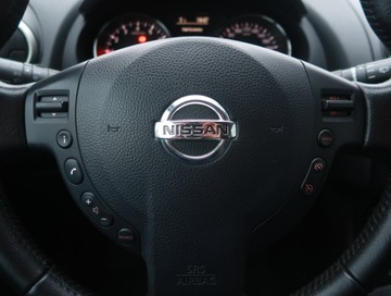 Nissan Qashqai I Crossover Facelifting  1.6 117KM 2012 Nissan Qashqai 1.6, Klima, Tempomat, Parktronic, zdjęcie 15