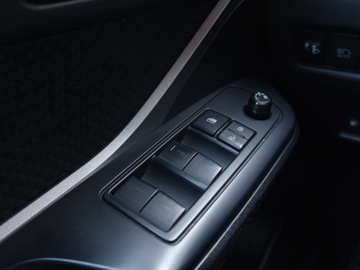 Toyota C-HR I Crossover 1.8 Hybrid 122KM 2019 Toyota C-HR 1.8 Hybrid, Salon Polska, zdjęcie 15