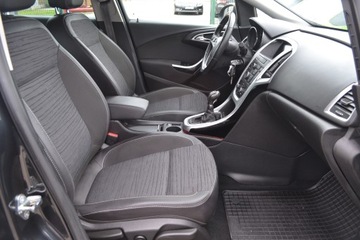 Opel Astra J Sports Tourer Facelifting 1.4 Turbo ECOTEC 140KM 2014 Opel Astra z Niemiec ,Opłacona, zdjęcie 8