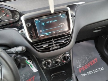 Peugeot 208 I Hatchback 5d Facelifting 1.2 PureTech 82KM 2019 Peugeot 208 Klimatyzacja Kamera Komputer Tempomat 1.2 Benzyna 82KM, zdjęcie 22