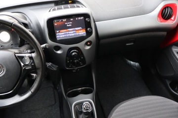 Toyota Aygo II Hatchback 3d Facelifting 1.0 VVT-i 72KM 2018 Toyota Aygo 1.0 VVT-i, Salon Polska, zdjęcie 7