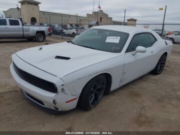 Dodge Challenger III 2022 Dodge Challenger 2022r., SXT, od ubezpieczalni 3.6 Benzyna 303KM, zdjęcie 2