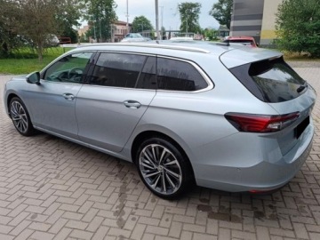 Skoda Superb IV Kombi 2.0 TDI 193KM 2026 SKODA Superb L&amp;K 2.0 TDI DSG 4x4 Combi 193KM 2026, zdjęcie 3