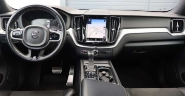 Volvo XC60 II Crossover T6 310KM 2018 Volvo XC 60 T6 AWD 310KM R-Design 2.0 Benzyna 310KM, zdjęcie 9
