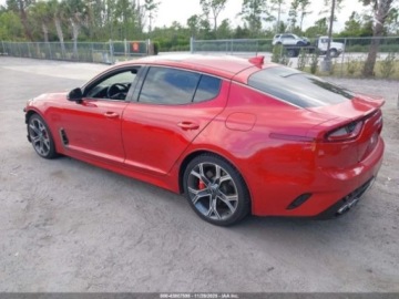 Kia Stinger Liftback 3.3 T-GDi 366KM 2018 Kia Stinger 2018 r., 3.3 L GT1 AWD 3.3 Benzyna 365KM, zdjęcie 3