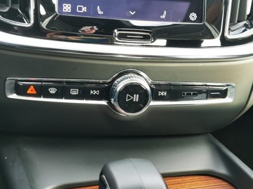 Volvo S60 III Sedan Facelifting 2.0 B5 250KM 2024 volvo s60 B5 mild hybrid, Automat, AWD 4x4, Dokumentacja pochodzeniowa, zdjęcie 19