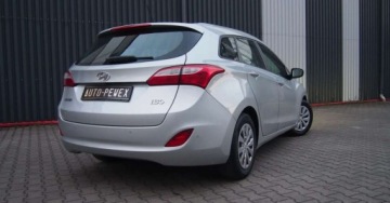 Hyundai i30 II Wagon Facelifting 1.4 MPI 100KM 2017 Hyundai i30 Benzyna Kombi 100KM NAVIgacja Kamera Cofania 1.4 Benzyna, zdjęcie 3