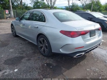 Mercedes Klasa E W214 2024 Mercedes-Benz Klasa E 350 2024 2.0l 2.0 Benzyna 255KM, zdjęcie 3