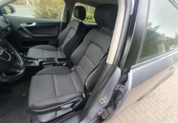 Audi A3 8P Hatchback 3d 2.0 TDI PD 140KM 2004 Audi A3 Sportback Audi A3 Sportback 2.0 TDI Ambition 2.0 Diesel 140KM, zdjęcie 8