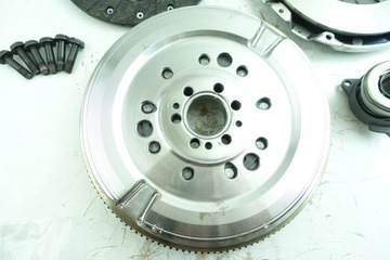 СЦЕПЛЕНИЕ + ДВУМАССОВОЕ КОЛЕСО VW 2.0 TDI 02M141671 VALEO 837405 03G141015