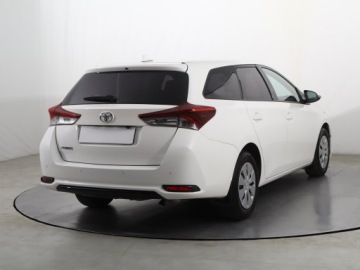 Toyota Auris II Touring Sports Facelifting 1.33 Dual VVT-i 99KM 2018 Toyota Auris 1.3 Dual VVT-i, Salon Polska, zdjęcie 4