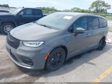 Chrysler Pacifica II 2023 Chrysler Pacifica Hybrid Touring L 2023 3.6l 3.6 Hybryda 260KM, zdjęcie 1