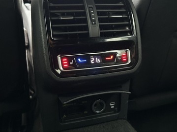 Volkswagen Arteon Fastback Facelifting 2.0 TDI 200KM 2022 Volkswagen Arteon 2.0TDI 200KM 4Motion R-Line DSG, zdjęcie 30