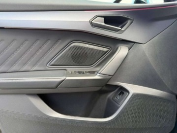 Cupra Formentor Crossover 1.5 TSI 150KM 2024 Cupra Formentor ACCDSGPodgrzewane FoteleAmbientKamera 360Niski PrzebiegASO, zdjęcie 3