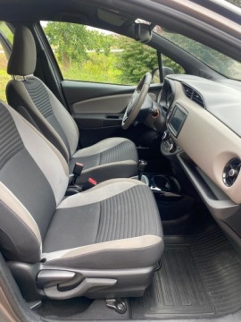 Toyota Yaris IV Hatchback 1.5 Hybrid Dynamic Force 116KM 2020 Toyota Yaris 1.5 benzyna HYBRYDA 116KM 2020r, zdjęcie 9