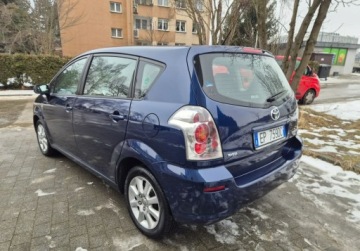 Toyota Corolla Verso E120 1.8 VVT-i 135KM 2004 Toyota Corolla Verso 1.8 benzyna z Wloch Bez rdzy Zadbana 1.8 Benzyna, zdjęcie 6