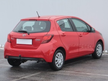 Toyota Yaris III Hatchback 5d Facelifting 1.33 Dual VVT-i 99KM 2015 Toyota Yaris 1.33 Dual VVT-i, Klima, zdjęcie 4