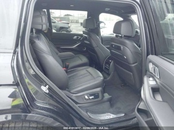 BMW X7 2023 BMW X7 M60I 2023 4.4l 4.4 Benzyna 523KM, zdjęcie 13