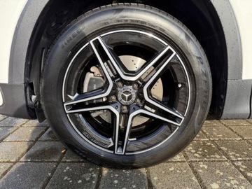 Mercedes GLB SUV Facelifting 2.0 220 190KM 2025 MERCEDES-BENZ GLB 220 4-Matic AMG Line 2.0 (190KM) 2025, zdjęcie 17