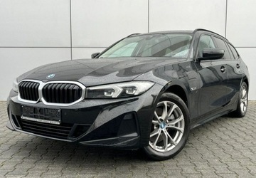 BMW Seria 3 G20-G21 Touring 2.0 330e 292KM 2022 BMW Seria 3 Naped 4x4 Hak Lopatki FV 23 2.0 Hybryda Plug-in 292KM
