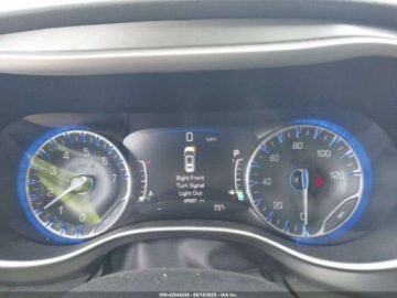 Chrysler Pacifica II 2023 Chrysler Pacifica 2023r., TOURING L, od ubezpieczalni 3.6 Benzyna 287KM, zdjęcie 9
