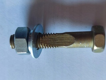 Śruba osi koła K-750 Ural Dniepr M-72