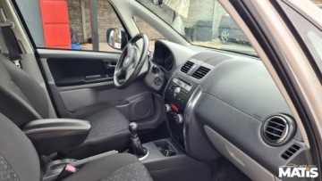 Suzuki SX4 I Sedan 1.6 VVT 120KM 2013 Suzuki SX4 1.6BENZ manual climatronic Lift el szyby tempomat 1.6 Benzyna, zdjęcie 7
