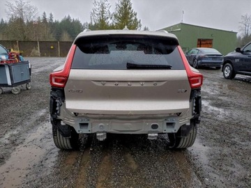 Volvo XC40 2023 Volvo XC 40 Ultimate 2023 2.0 Benzyna 194KM, zdjęcie 2