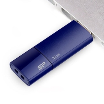 Флеш-накопитель Silicon Power Ultima U05 32 ГБ USB 2.0 темно-синий