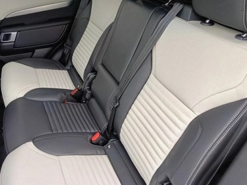Land Rover Discovery V Terenowy Facelifting 3.0D I6 249KM 2024 LAND ROVER Discovery V D250 S Suv 3.0 (249KM) 2024, zdjęcie 10