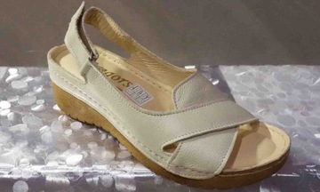 Czółenko-sandały damskie bezowe koturn 5 cm nr. 39