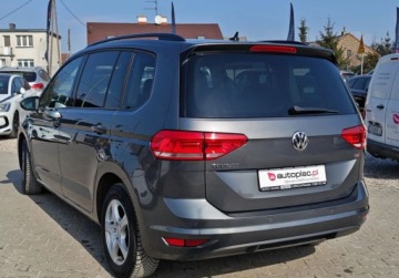 Volkswagen Touran III 1.6 TDI 115KM 2017 Volkswagen Touran swiezo sprowadzone, zarejestrowane, 7osob 1.6 Diesel, zdjęcie 5