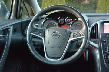 Opel Astra J Hatchback 5d 1.4 Turbo ECOTEC 140KM 2011 OPEL ASTRA J 1.4 Turbo 140 KM, zdjęcie 28