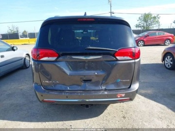 Chrysler Pacifica II 2017 Chrysler Pacifica Hybrid Platinum 2017 3.6l 3.6 Hybryda 260KM, zdjęcie 4