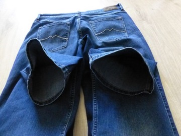 MUSTANG SISSY DAMSKIE SPODNIE JEANS LEKKIE 30/32