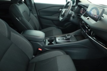 Nissan Qashqai III Crossover 1.3 DIG-T MHEV 158KM 2023 Nissan Qashqai 1.3 DIG-T MHEV, Salon Polska, zdjęcie 6