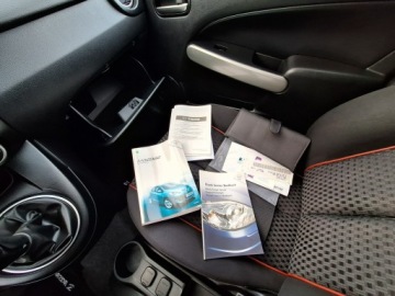 Mazda 2 II Hatchback 3d Facelifting 1.3 MZR 75KM 2012 Mazda 2 Klimatyzacja Serwisowany Garażowany Stan, zdjęcie 27
