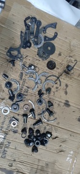 SUZUKI GS 500 CZĘŚĆI SILNIK MOCOWANIE UCHWYT ŚRUBA