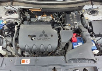 Mitsubishi Outlander III SUV Facelifting 2015 2.0 MIVEC 150KM 2015 Mitsubishi Outlander 2.0Benz 150KM Kamera ALU Temp Grz.Fotele Serwis Oplat, zdjęcie 33